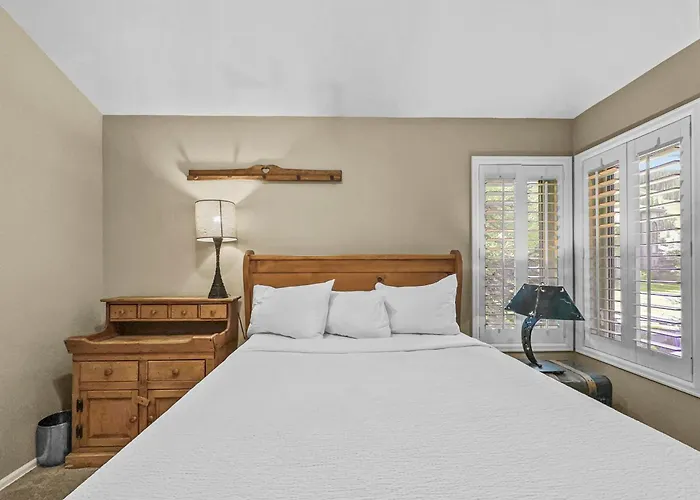 Woods25 Townhome Apartment